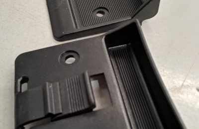 SD2 flyscreen door latches (1995 - 2005)