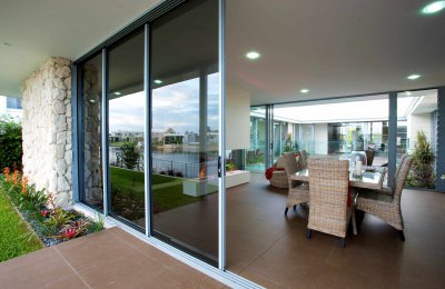 Signature cavity sliding door (166mm wide frame - screens N/A)