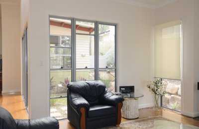 Essential double hung window (heavy duty mullions shown)